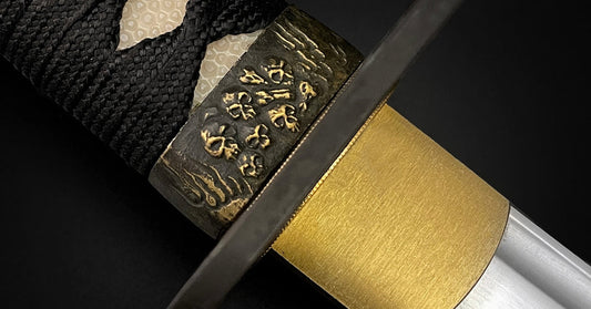 Hand-Forged vs. Decorative Swords: What Collectors and Resellers Need to Know