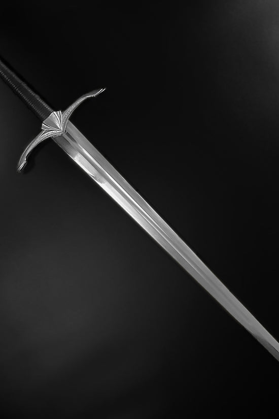 A silver medieval longsword replica - Guild Arms.