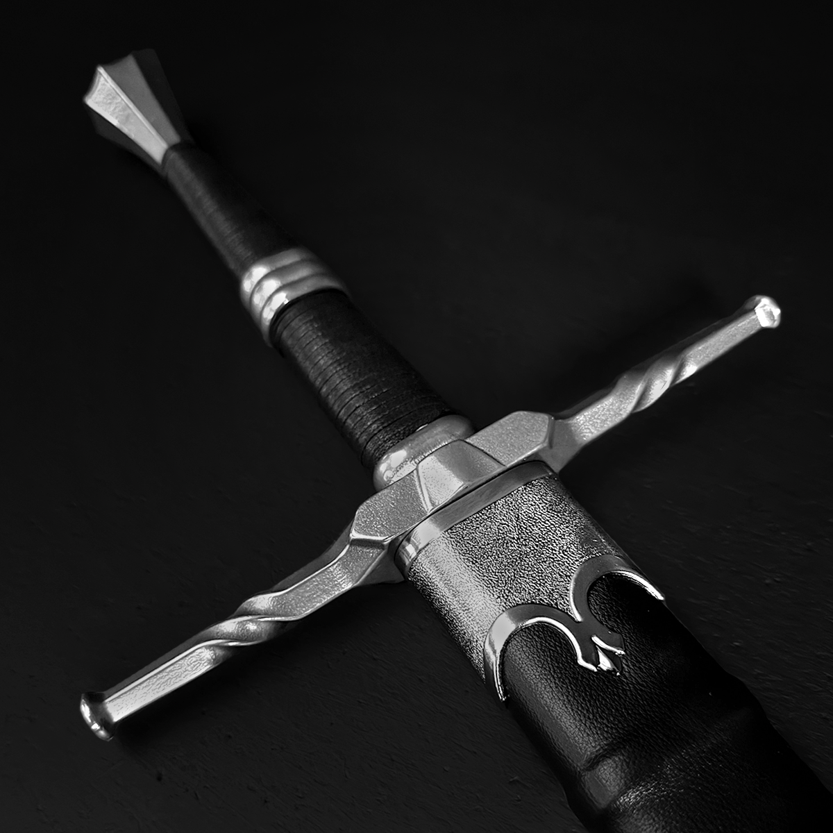 Knight's Collection Elite - 47" Hand-Forged Medieval Sword