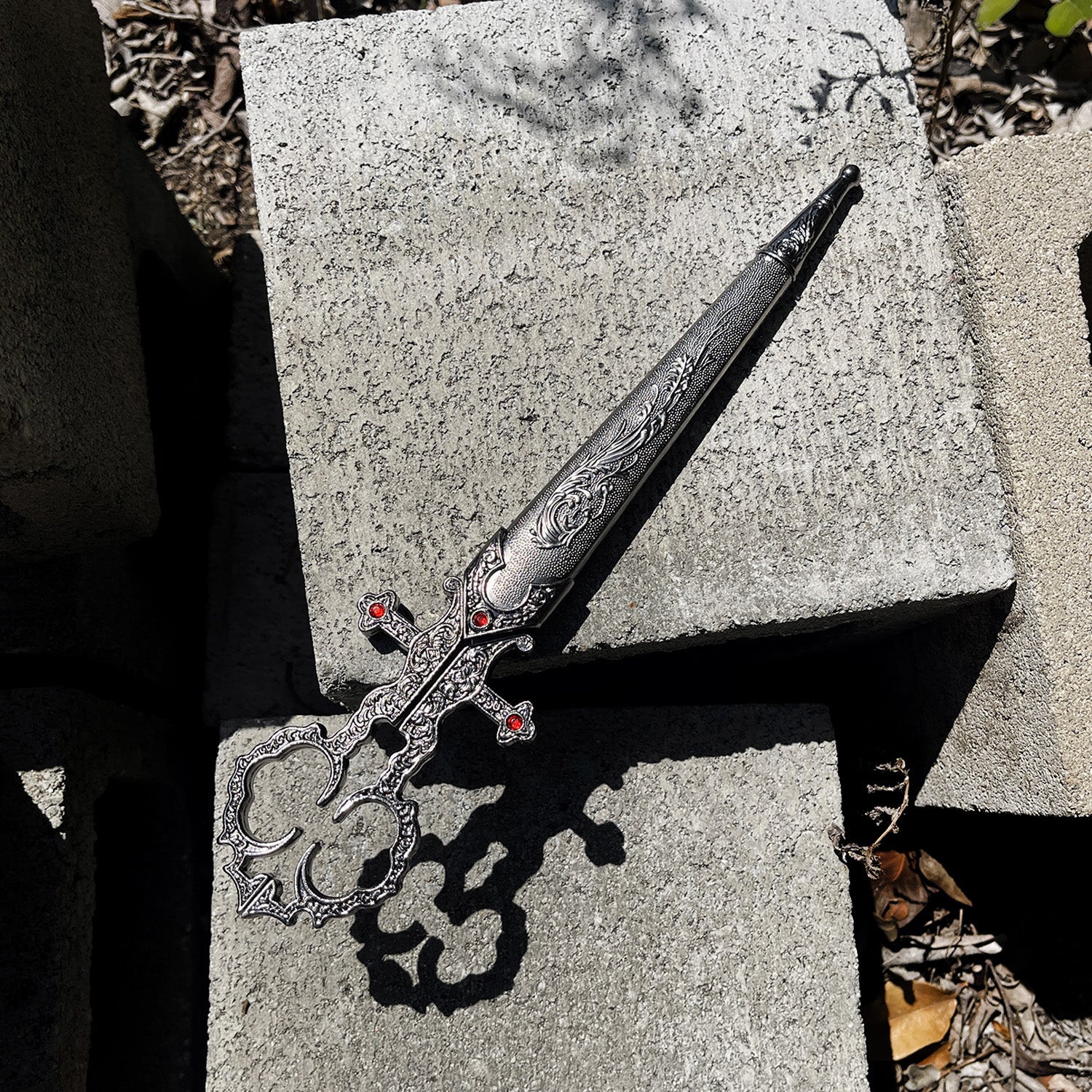 10 1/4" Silver Bodice Scissors Dagger