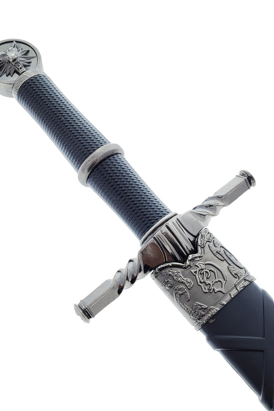 Black Wolf Head Medieval Dagger w/Plastic Scabbard