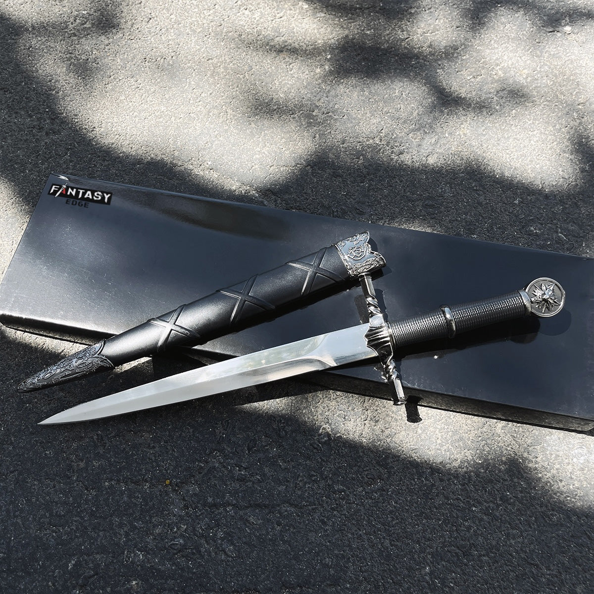 16"  Black Wolf Head Medieval Dagger w/Plastic Scabbard