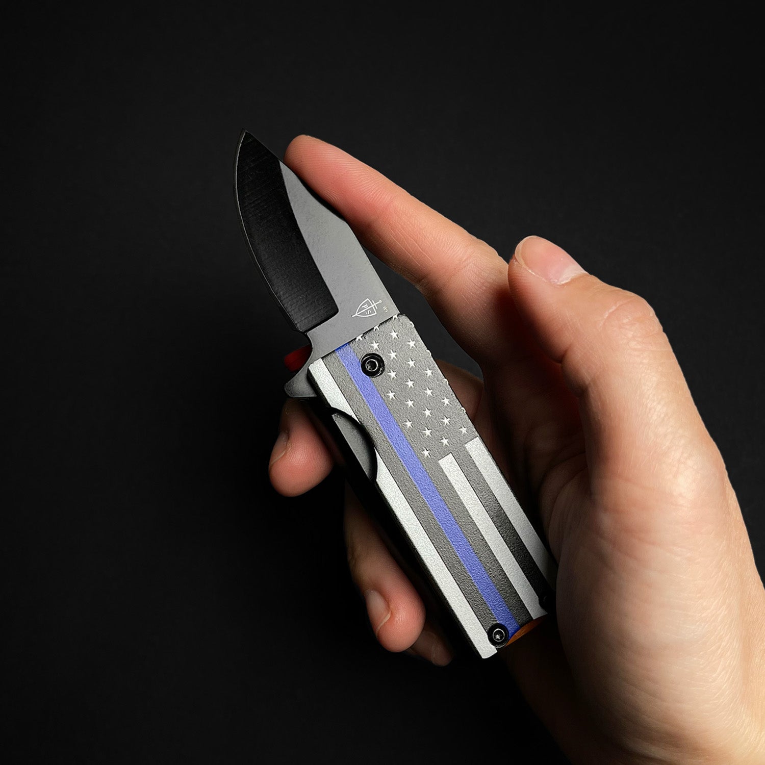 Guild Arms Police Flag Lighter Case Pocket Knife