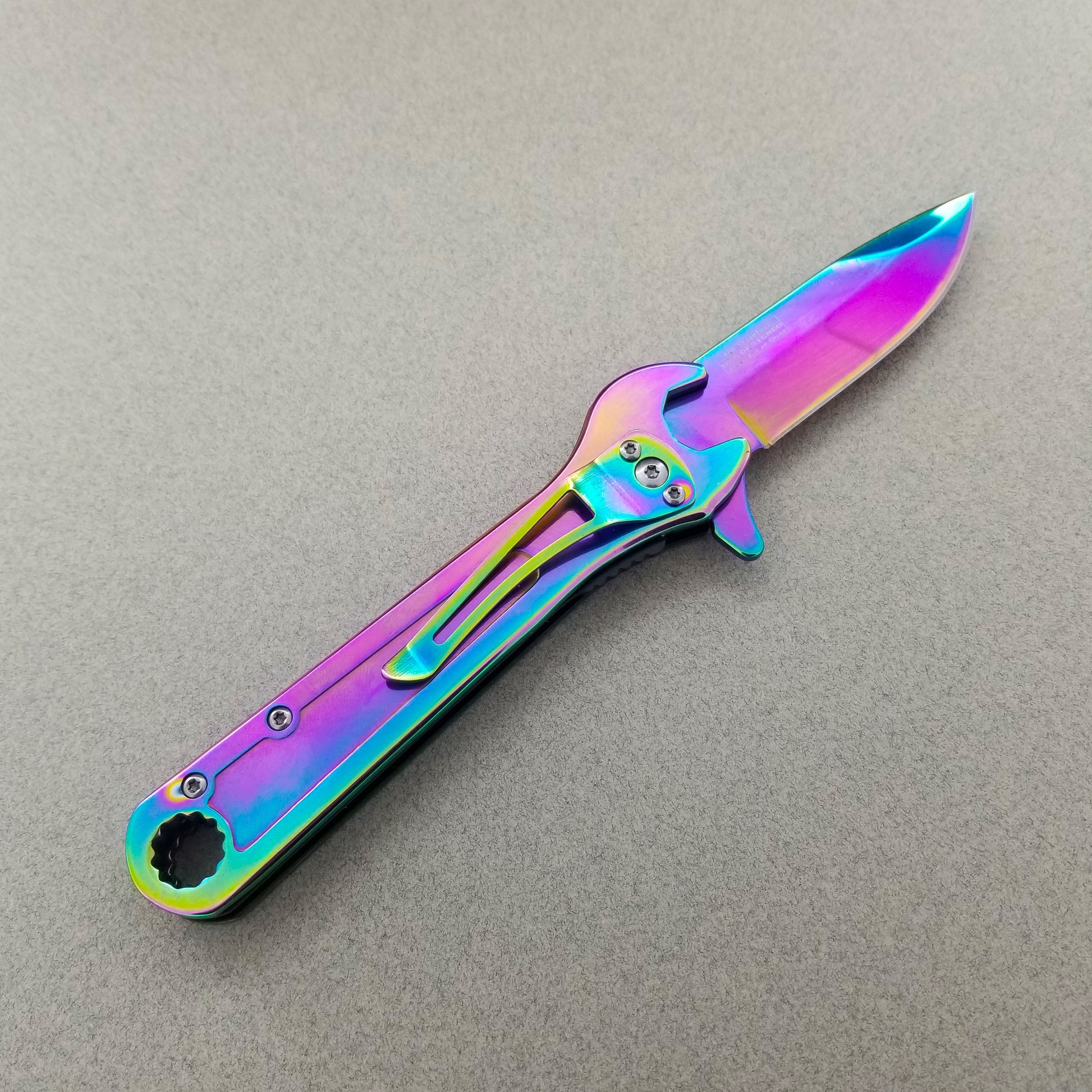 Falcon Multitool - Knife in Pocket for Everyday Use