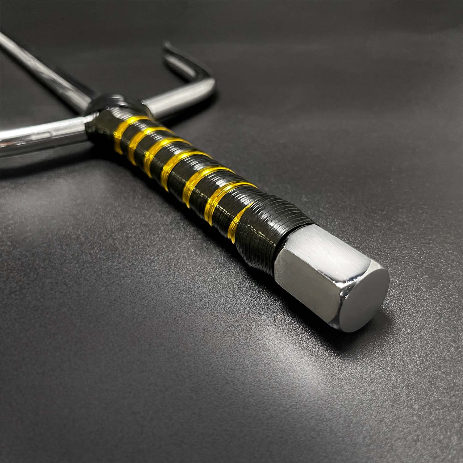 18" Chrome Sai