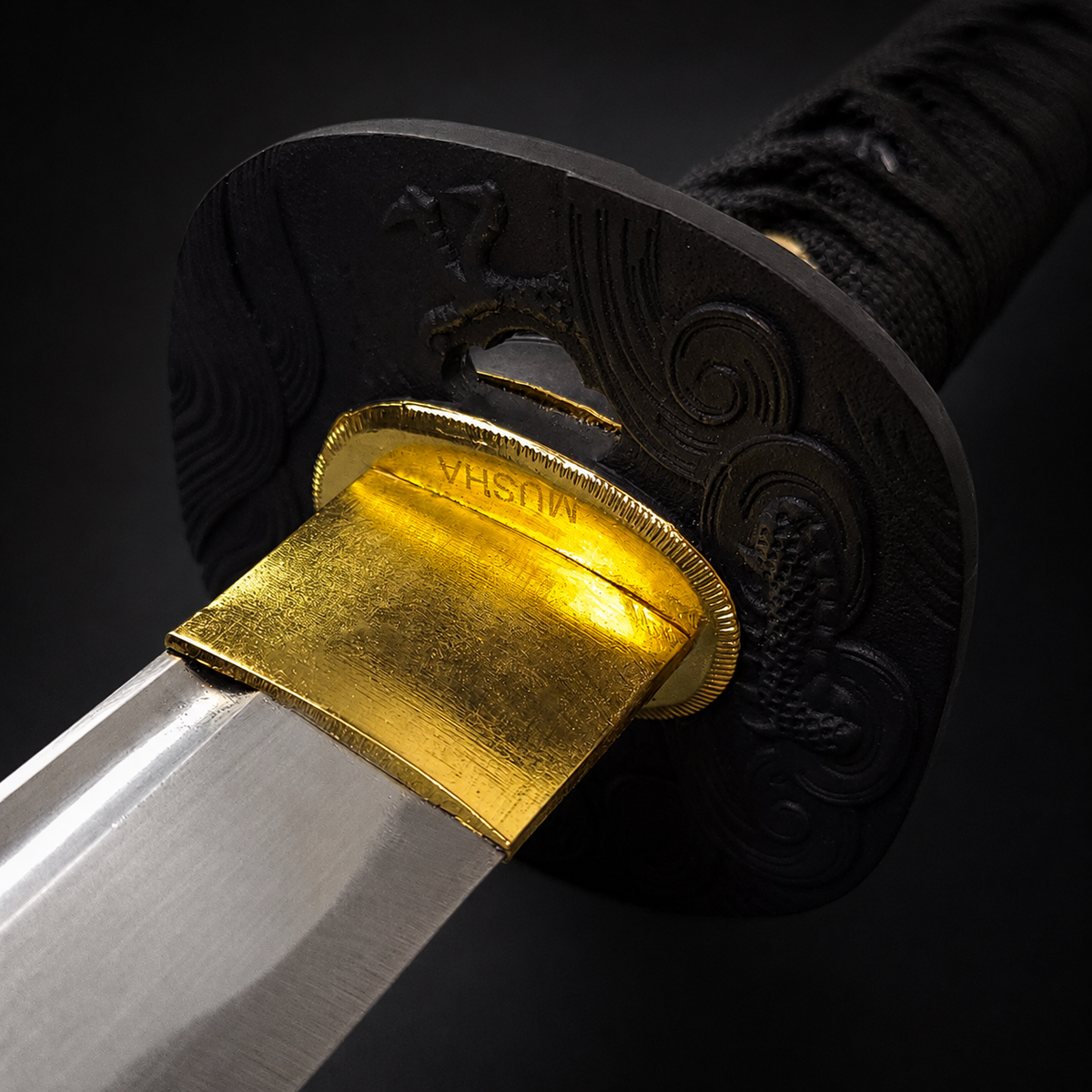 Musha katana close-up gold habaki collar.    | Guild Arms                              