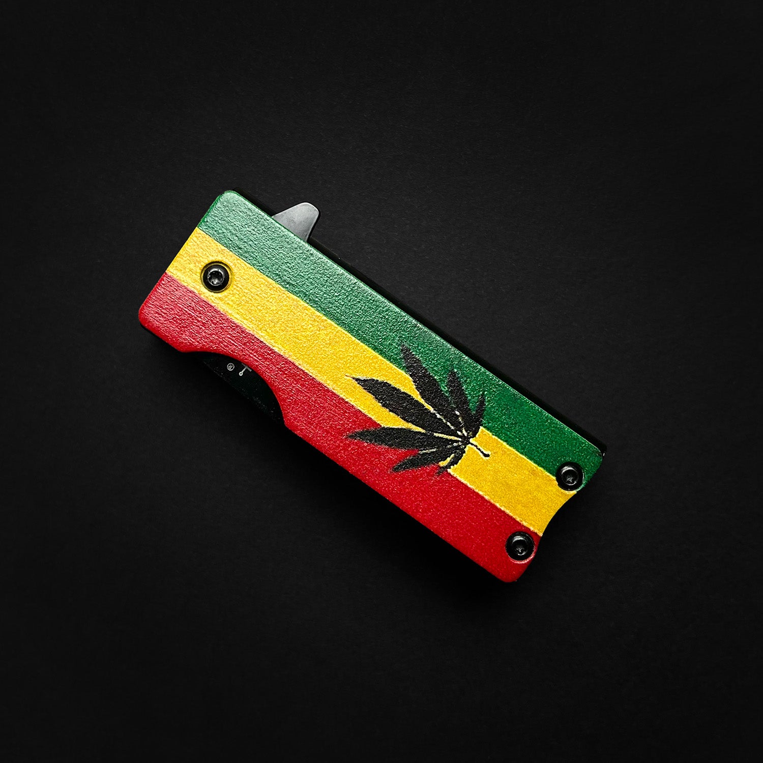 Guild Arms Lighter Case marijuana pocket knife in Rasta green yellow red with black cannabis leaf design