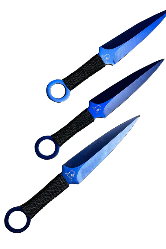 Falcon 5 Pieces Blue Set Hunting Knives Se with ergonomic handles and sleek designs for outdoor use
