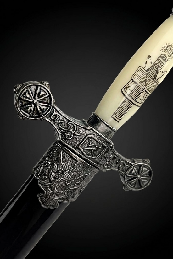 Fantasy Edge 13 1/2" Renaissance Dagger Knights Templar