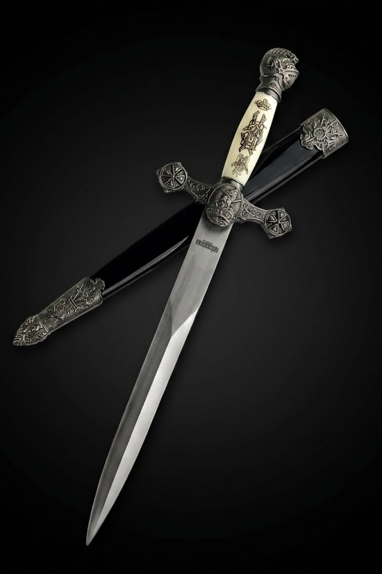 Fantasy Edge 13 1/2" Renaissance Dagger Knights Templar