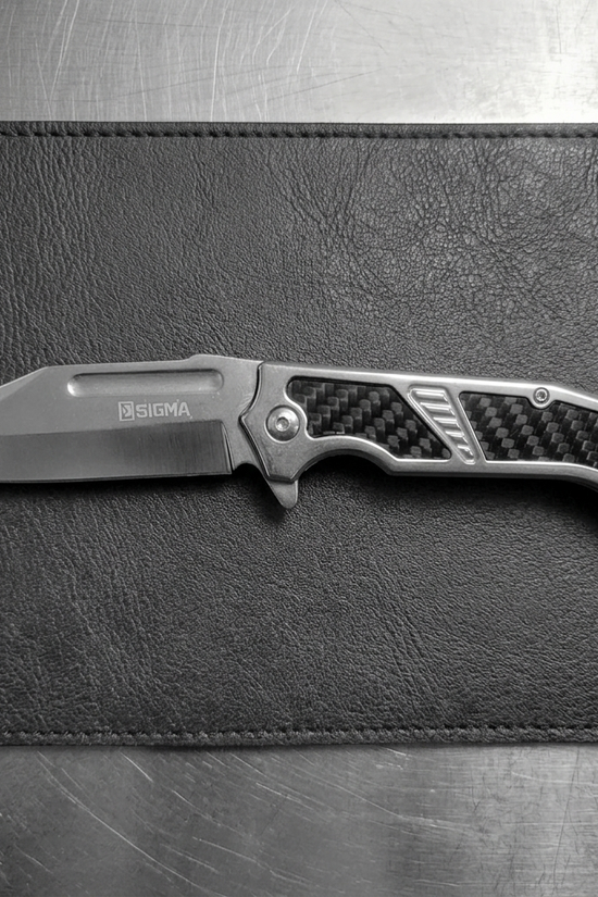 Sigma Ball Bearing Flipper Knife with Carbon-Fiber Inlay