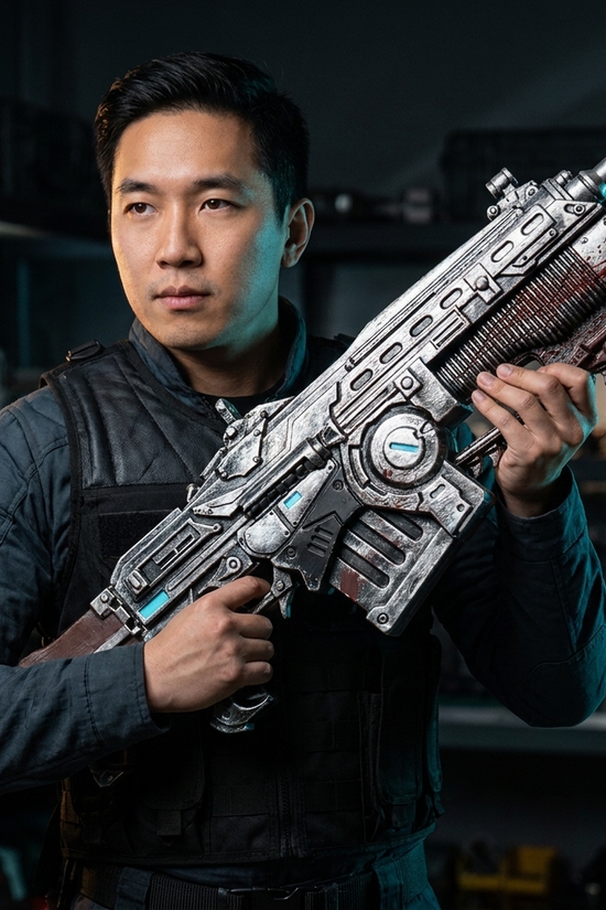 31.5" Realistic Foam Chainsaw Gun for Cosplay