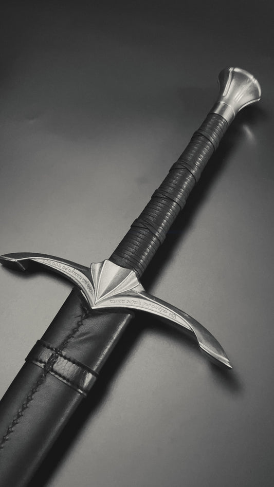 Knight's Collection - "Oathrender" Hand-Forged Medieval Knight Sword – 1060 High Carbon Steel