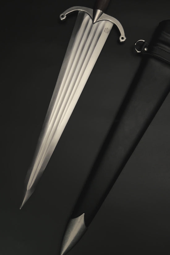 Knight's Collection Hand-Forged Medieval Cinquedea Dagger