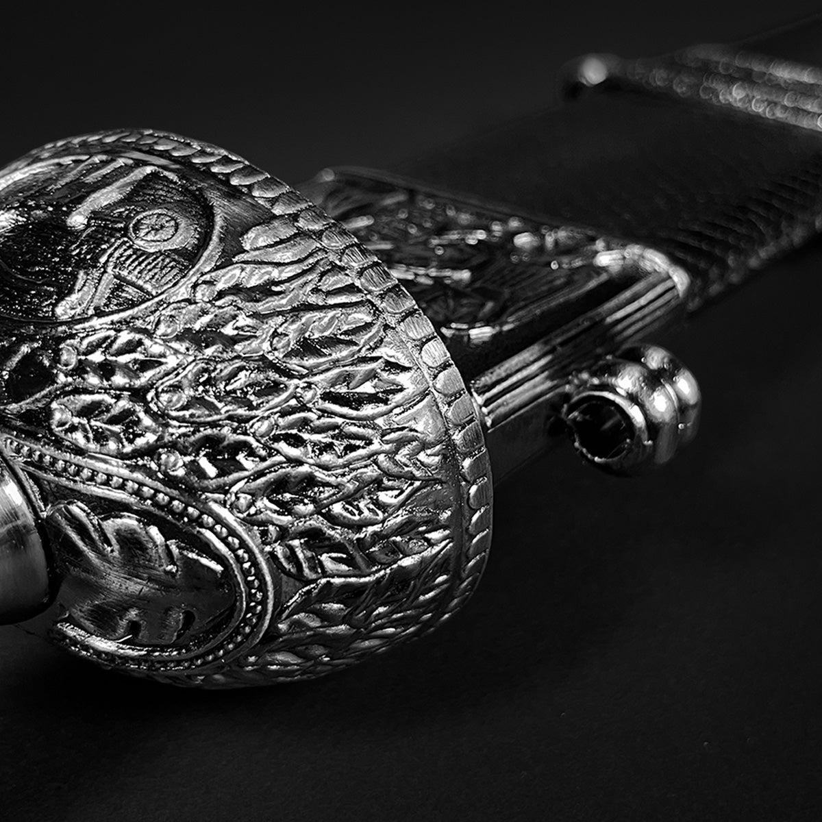 High quality Roman Gladiator sword with intricately designed hilt and polished silver finish from Guild Arms