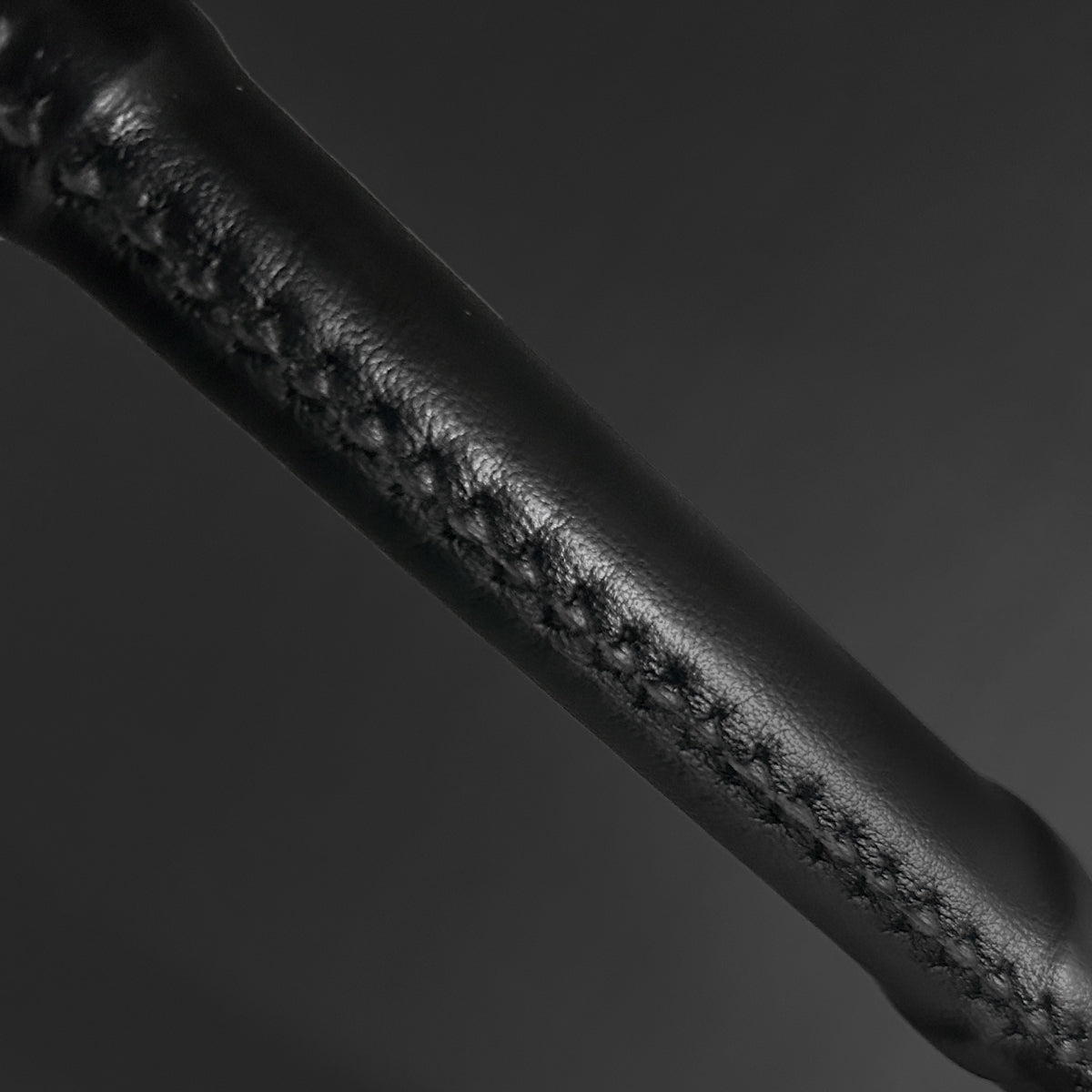 Close-up of the grip detailing on The Valorbrand – Knight’s Collection Elite Medieval Sword