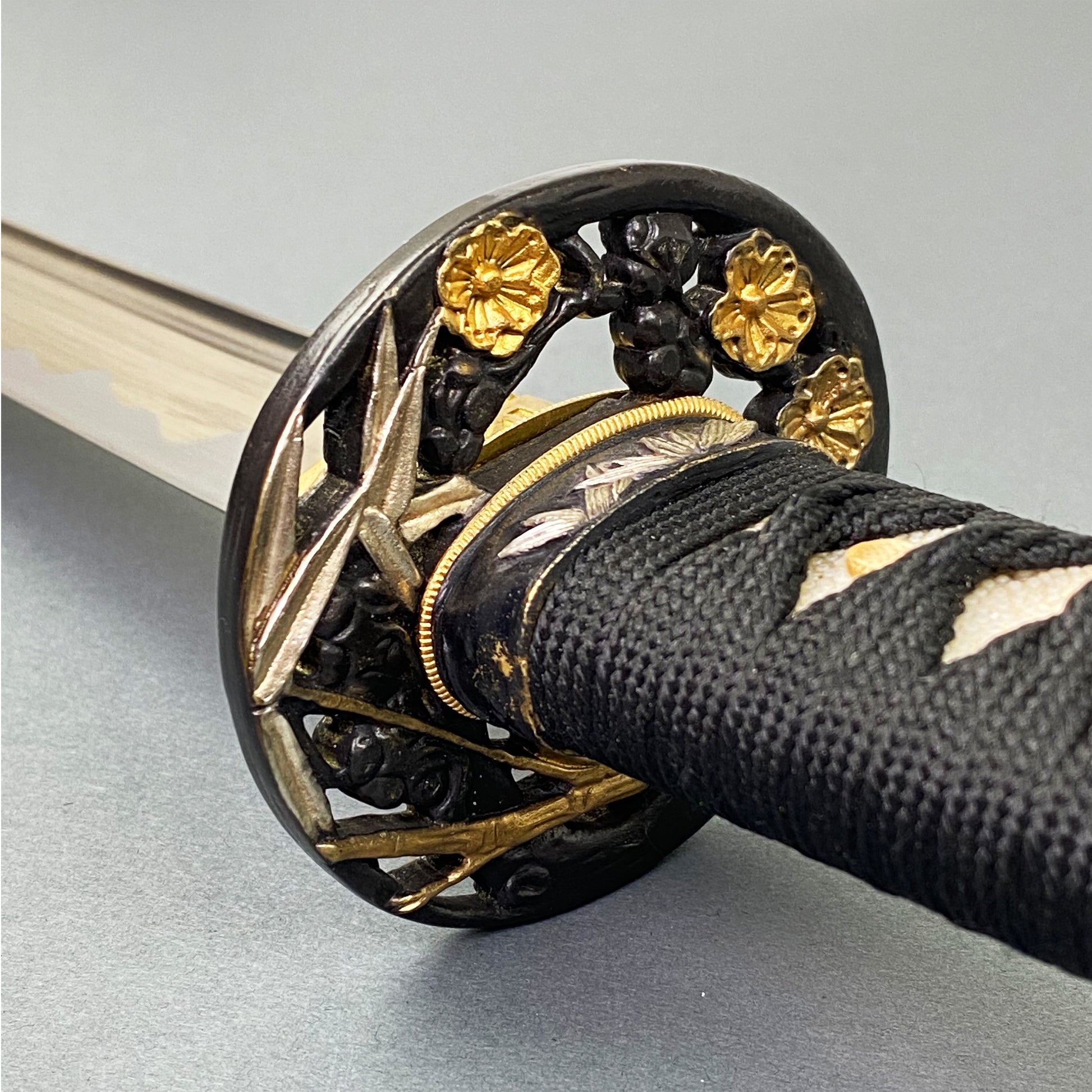 Musashi Gold Series 42" Hand forged "Flower" 1095 Katana Black